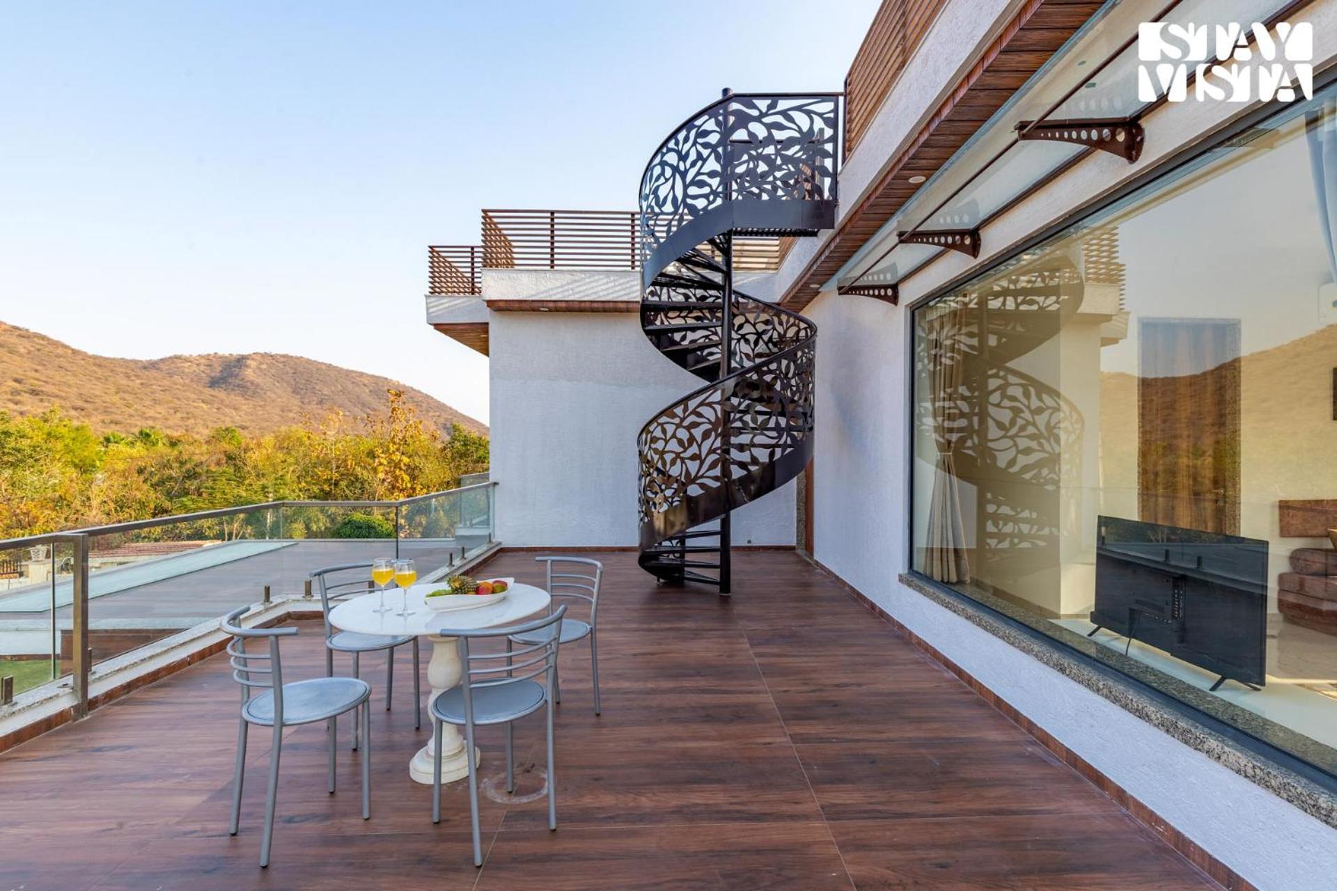 Stayvista'S Bella Dream - Mountain-View With Outdoor Pool, Lawn Featuring A Gazebo & Indoor Games Udaipur Exterior photo