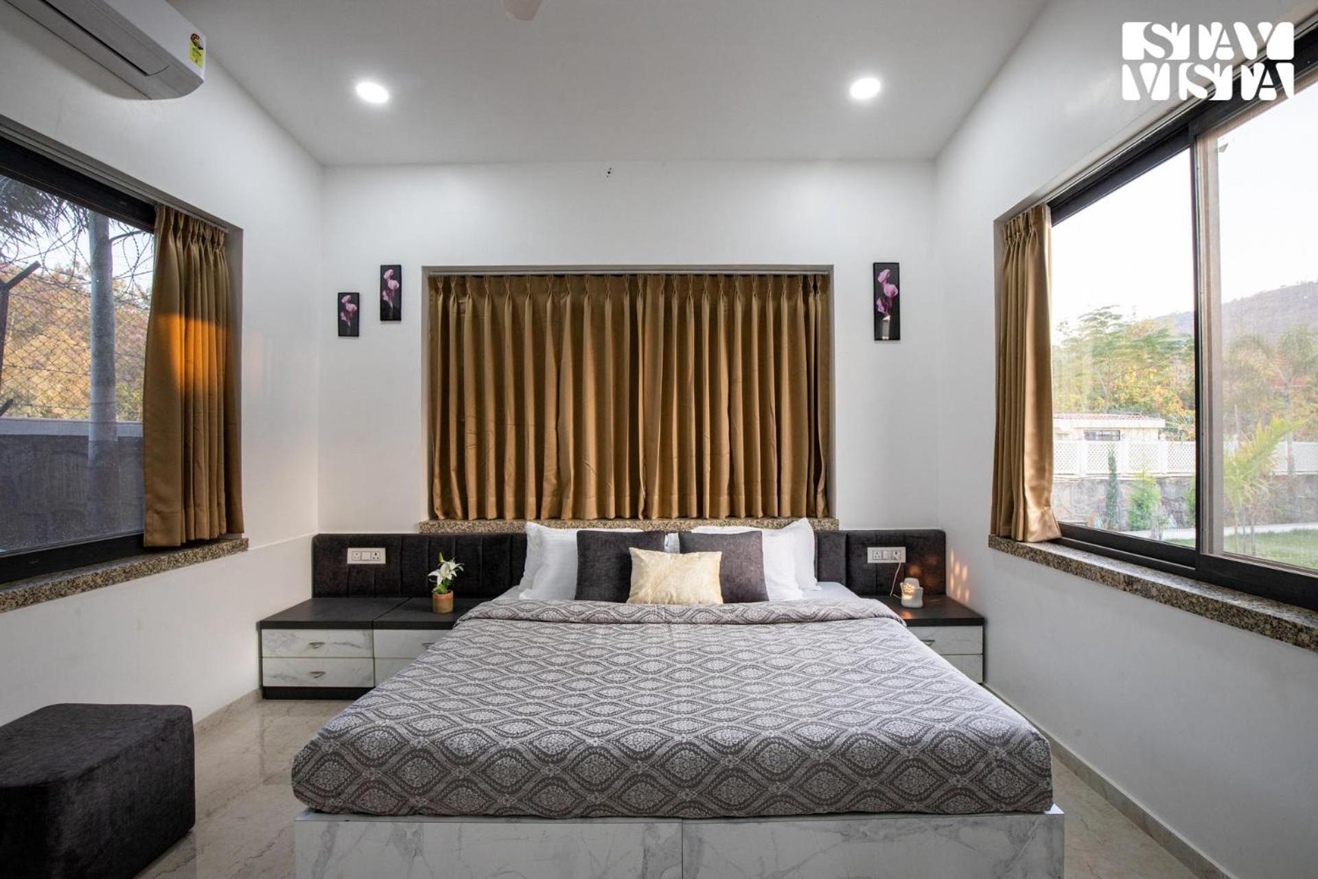 Stayvista'S Bella Dream - Mountain-View With Outdoor Pool, Lawn Featuring A Gazebo & Indoor Games Udaipur Exterior photo